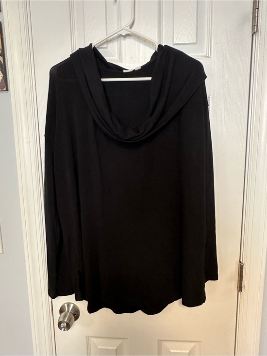 GAP Tops - Gap Lightweight Black Sweater xl